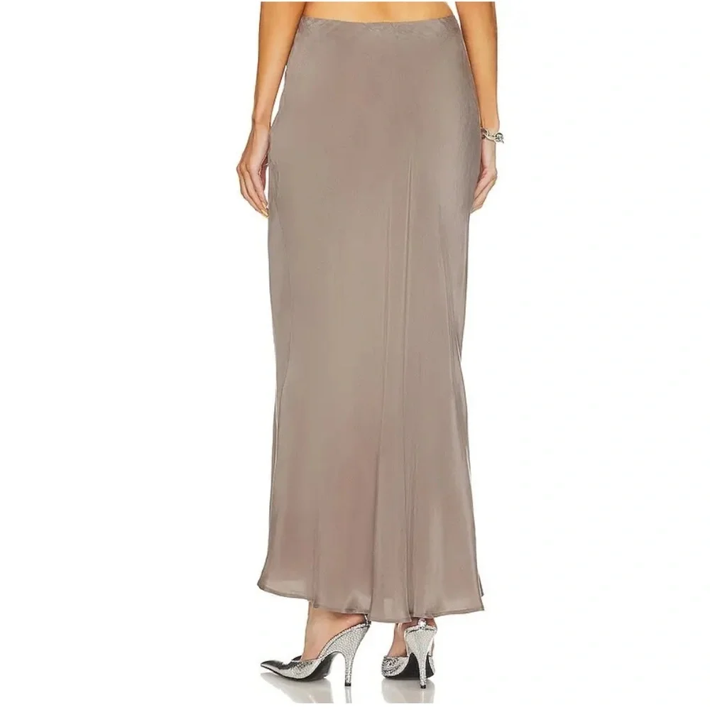 Musier Paris Romanella Gray Skirt Set